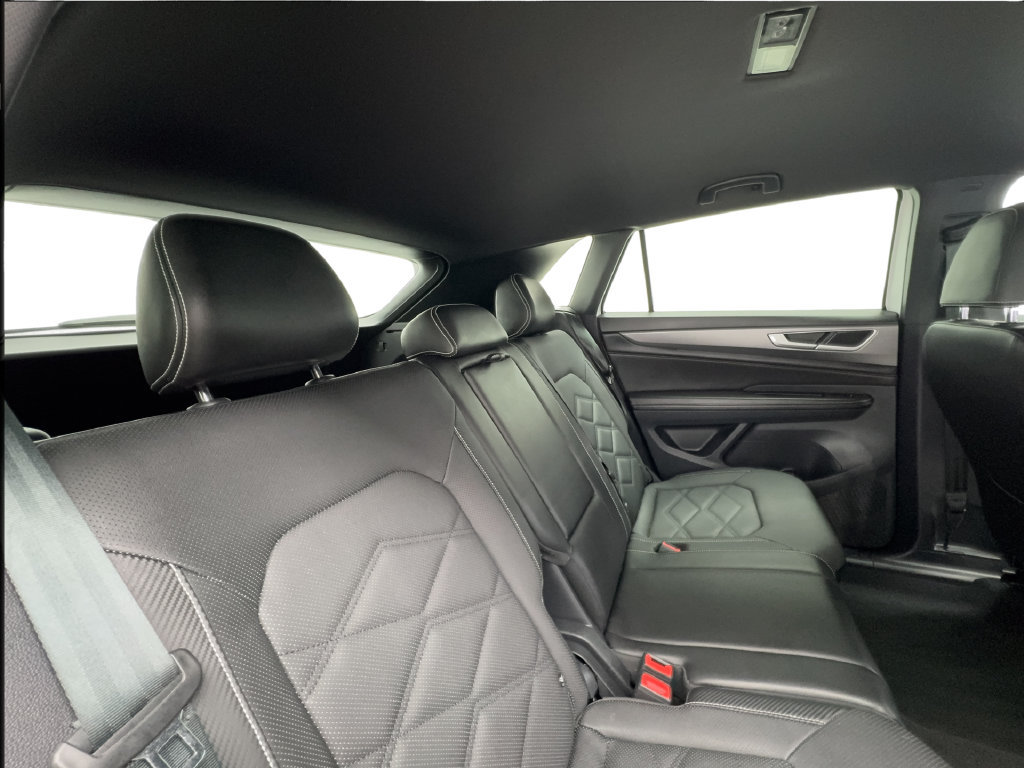 Used 2024 Volkswagen Atlas Cross Sport SE FWD image 30