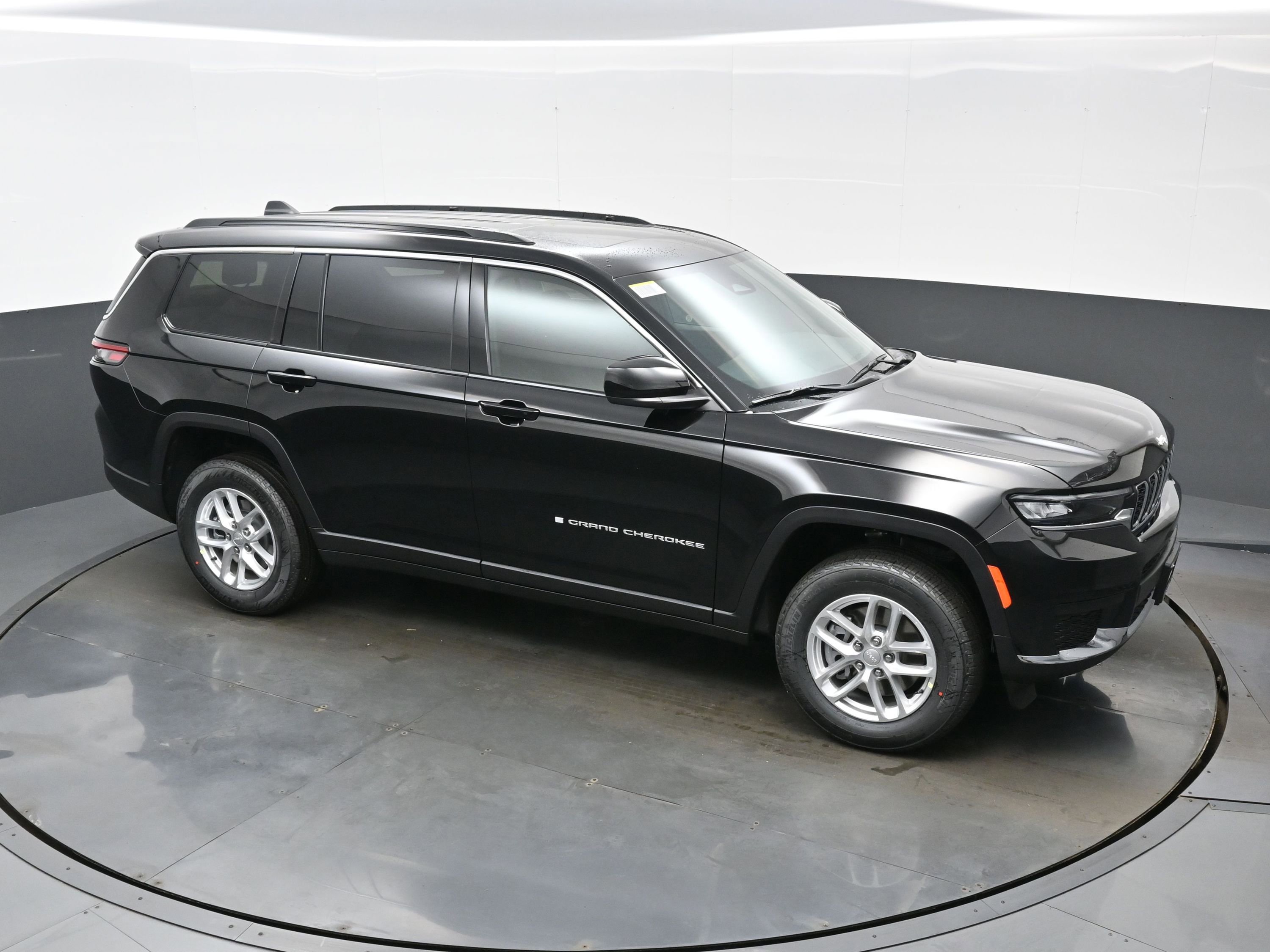 New 2026 Jeep Grand Cherokee L 4WD image 25