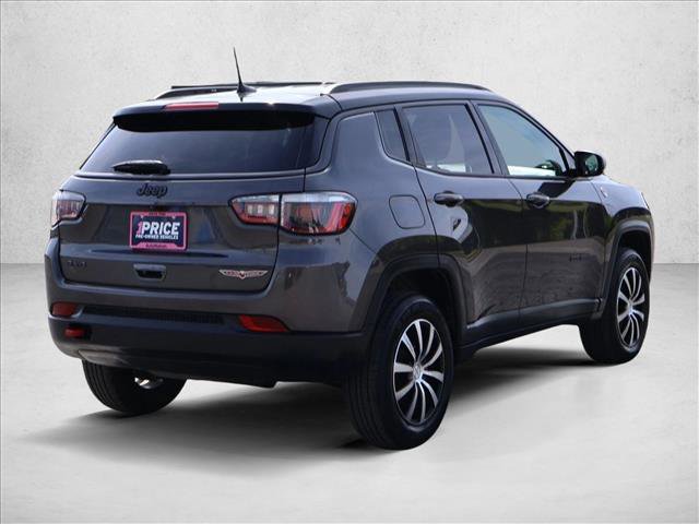 Used 2019 Jeep Compass Trailhawk w/ Leather Interior Group AWD/4WD image 5