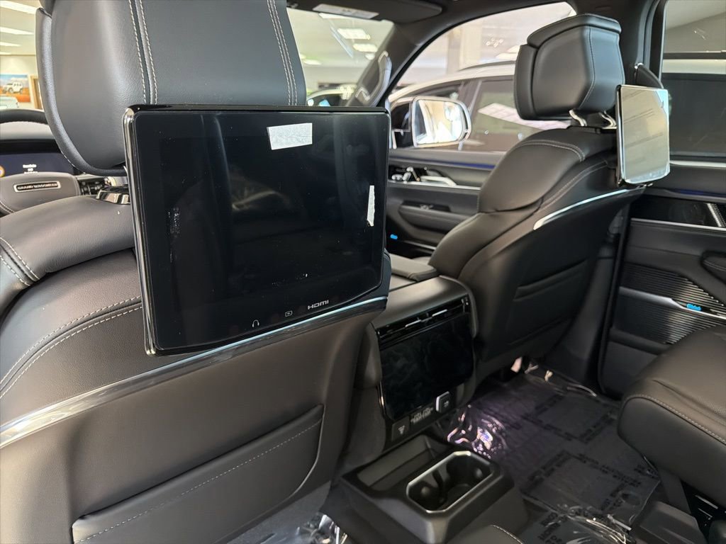 New 2026 Jeep Grand Wagoneer Summit image 25