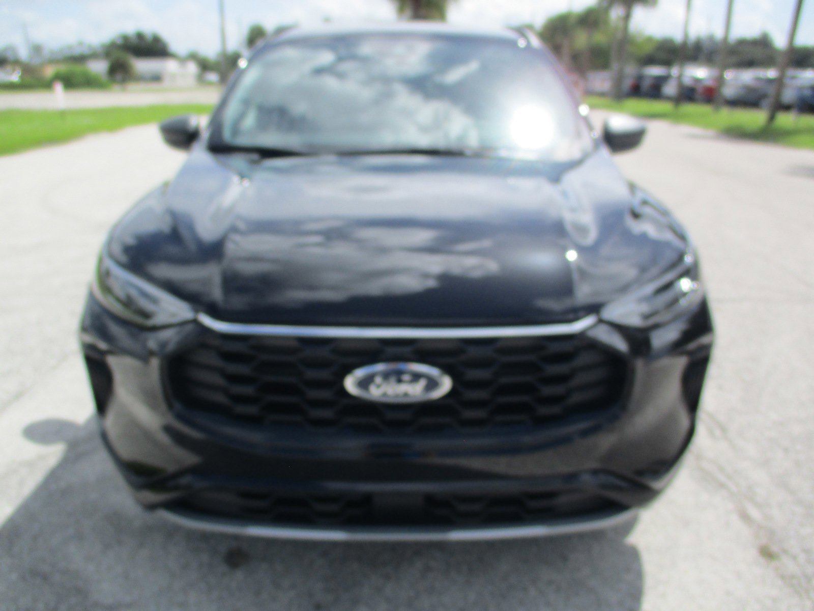 New 2024 Ford Escape ST-Line w/ Equipment Group 301A image 2