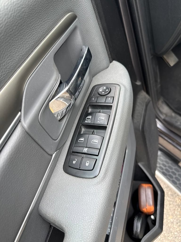 Used 2015 RAM 1500 Big Horn AWD/4WD image 9