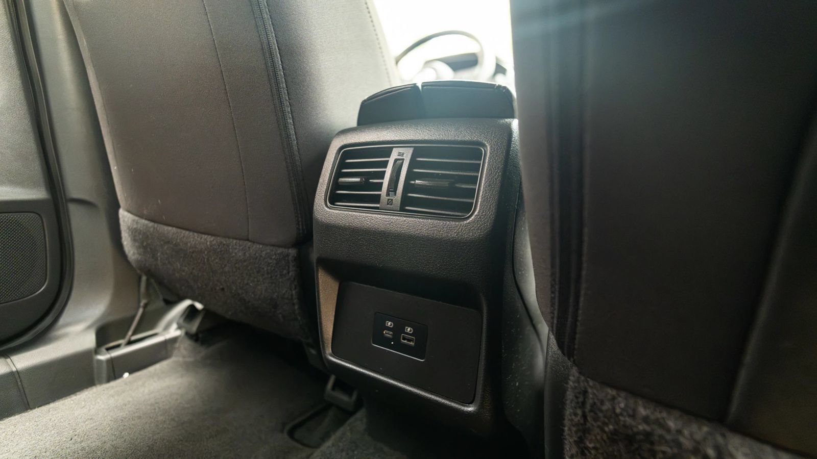 Used 2023 Nissan Rogue SV AWD/4WD image 19