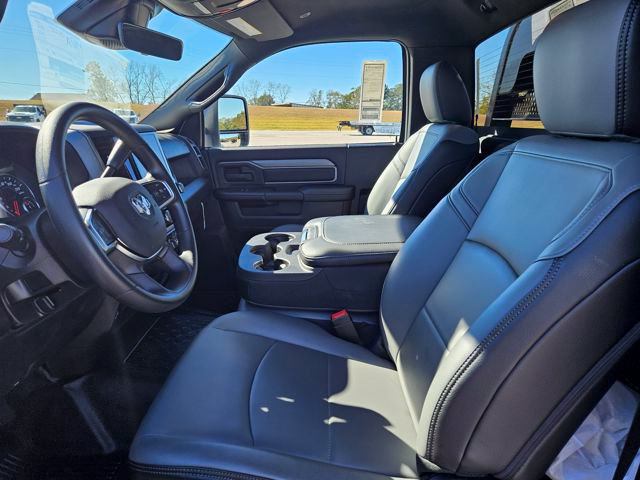 New 2025 RAM 3500 Tradesman AWD/4WD image 9