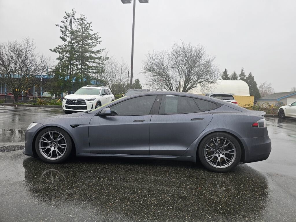 Used 2021 Tesla Model S Plaid image 4
