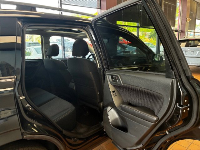 Used 2017 Subaru Forester 2.5i Premium w/ Popular Package #2A AWD/4WD image 32