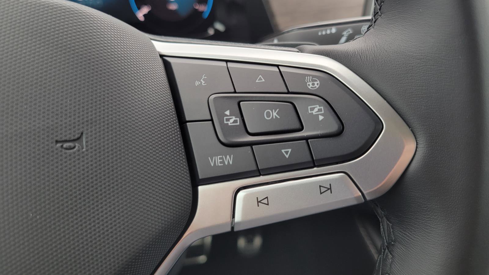 New 2026 Volkswagen Atlas SEL Premium R-Line image 28