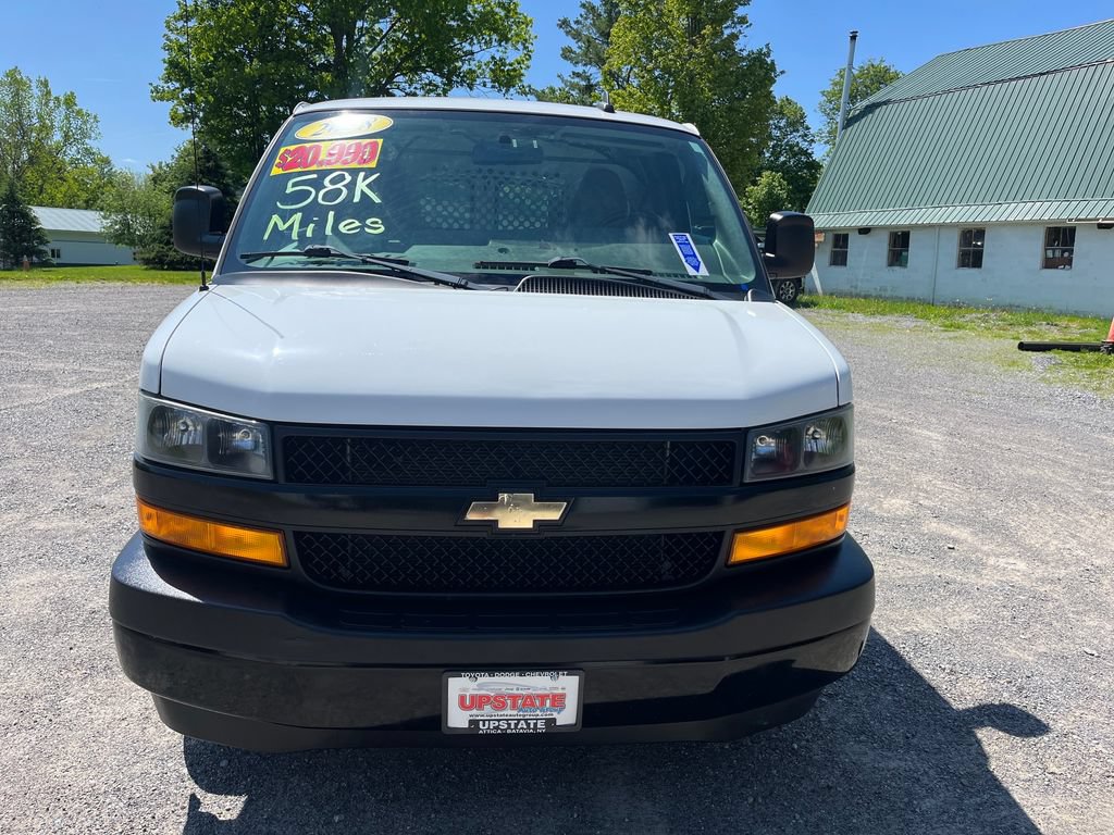 Used 2018 Chevrolet Express 2500 w/ Driver Convenience Package RWD image 2