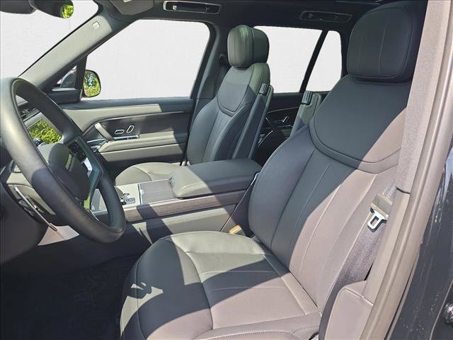 New 2025 Land Rover Range Rover SE image 16
