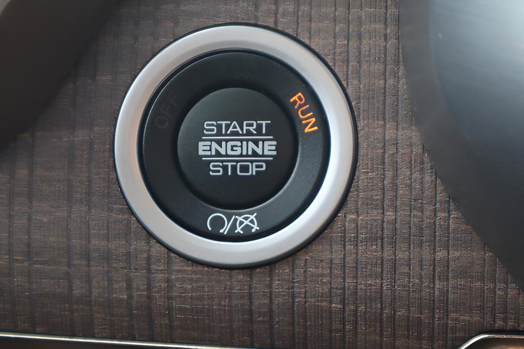 Used 2024 RAM 3500 Limited image 19