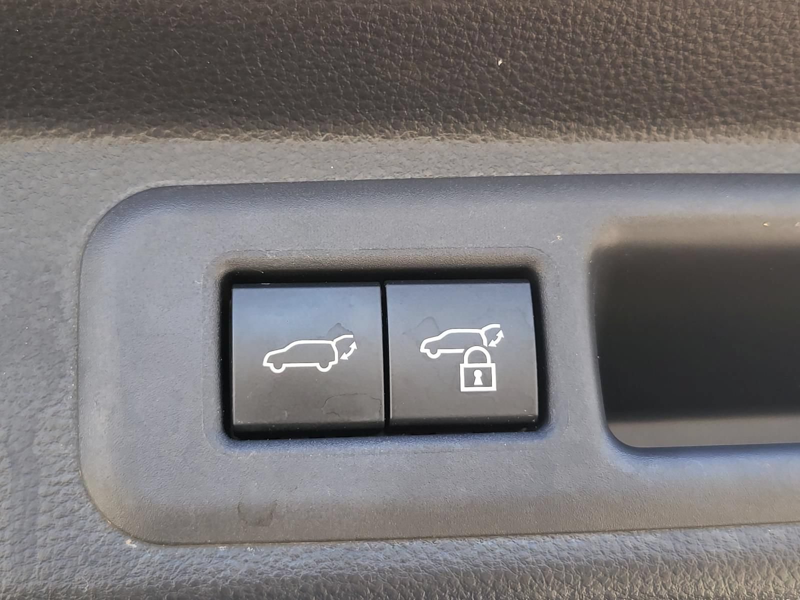 Used 2023 Toyota Sequoia Capstone AWD/4WD image 12