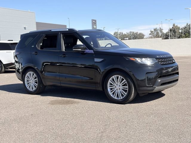 Used 2018 Land Rover Discovery SE image 4