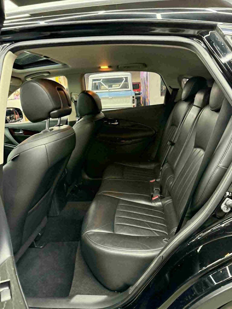 Used 2016 INFINITI QX50 AWD image 13