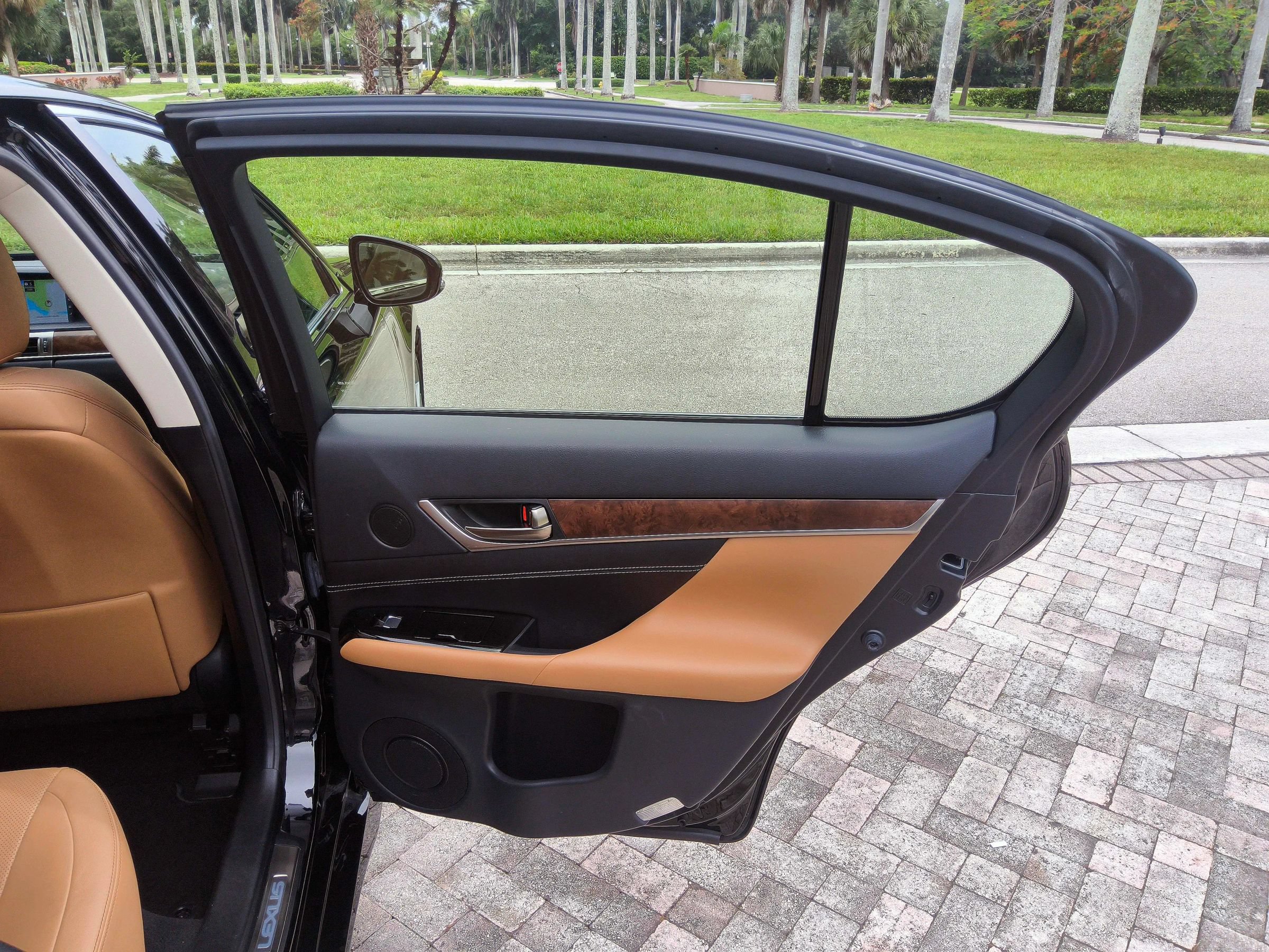 Used 2017 Lexus GS 350 w/ Preferred Accessory Package RWD image 34