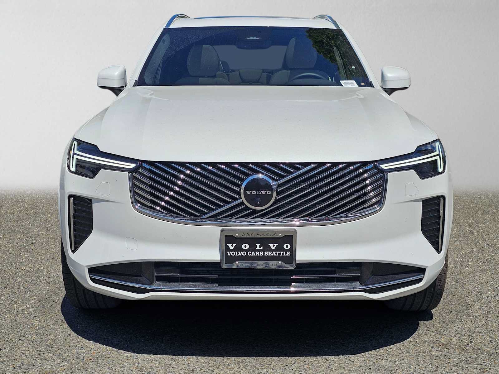 Certified 2026 Volvo XC90 B6 Plus w/ Protection Package Premier AWD/4WD image 8