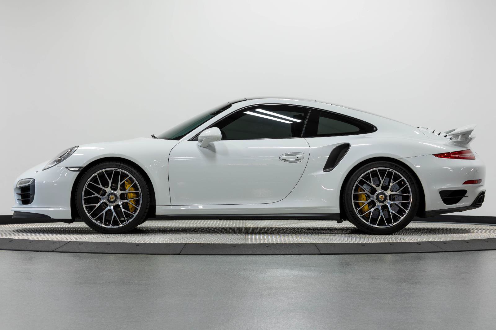 Used 2015 Porsche 911 Turbo S AWD/4WD image 9