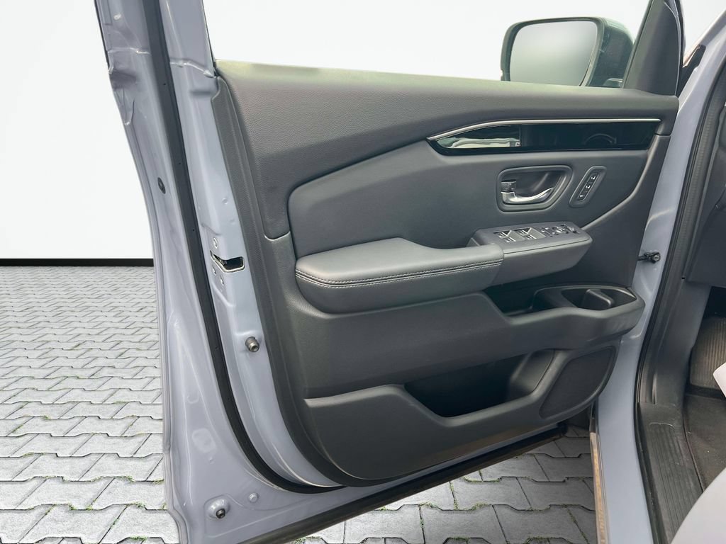 Used 2023 Honda Pilot Touring image 15