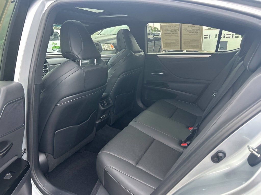 Used 2022 Lexus ES 350 F Sport w/ Accessory Package 2 FWD image 32