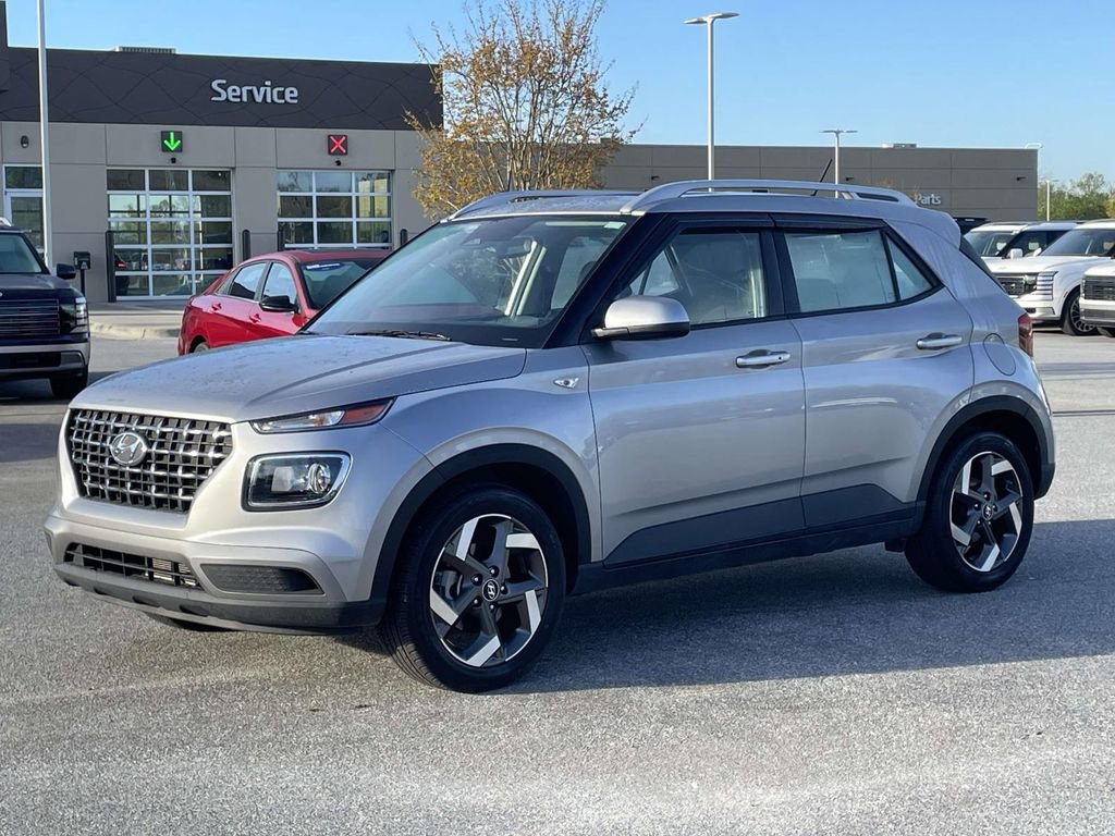 Certified 2024 Hyundai Venue SEL image 24