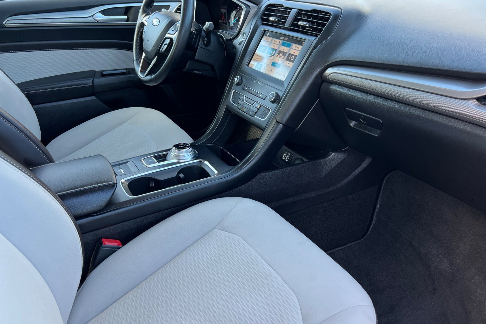 Certified 2019 Ford Fusion SE w/ Equipment Group 151A image 16