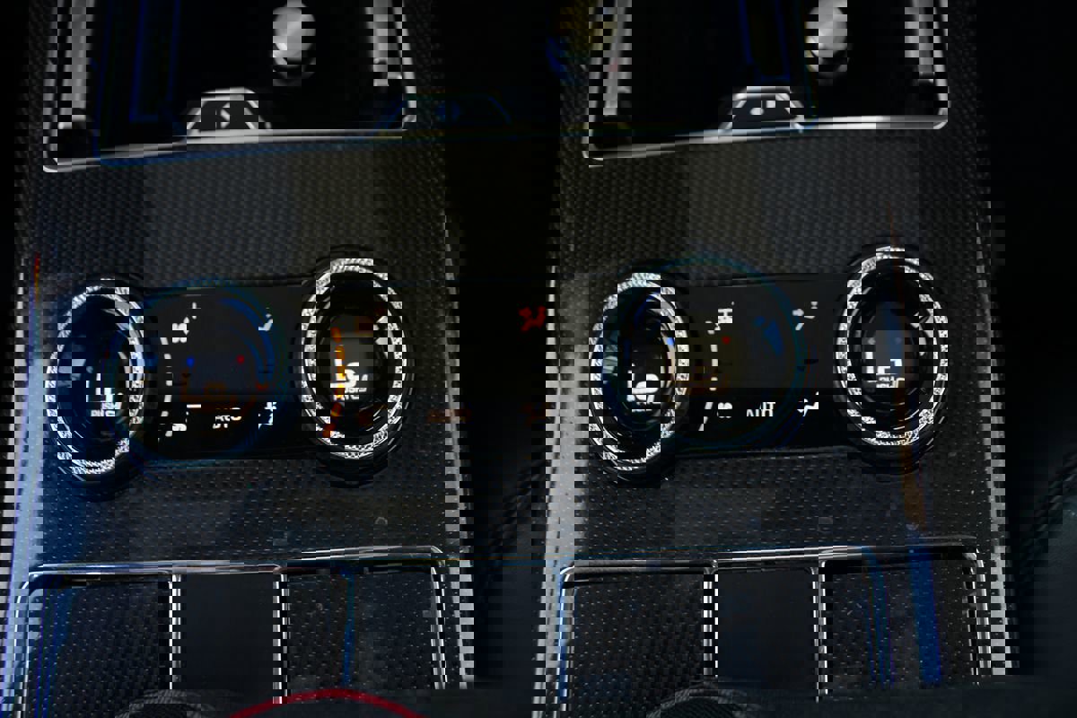 Used 2020 Land Rover Range Rover LWB SV Autobiography image 25