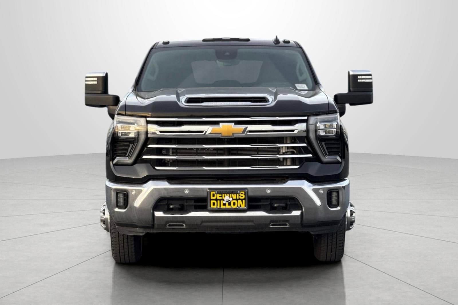 Used 2025 Chevrolet Silverado 3500 LTZ w/ LTZ Plus Package image 9