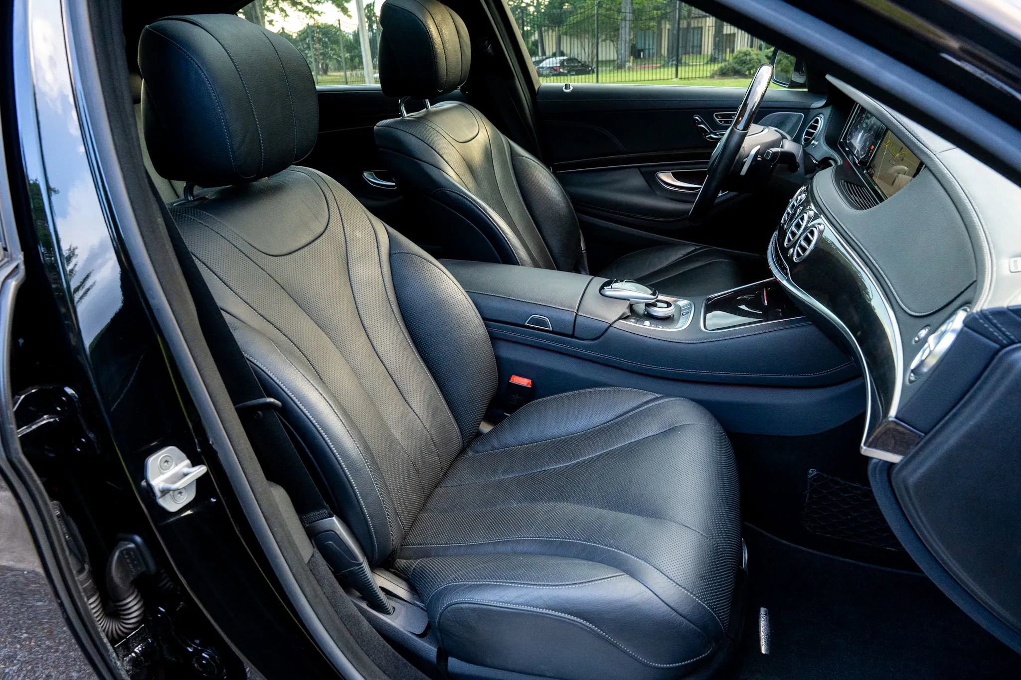 Used 2015 Mercedes-Benz S 550 Sedan image 17