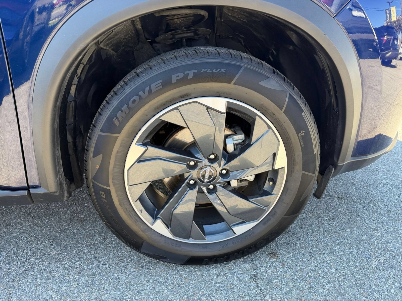 Used 2025 Nissan Rogue SV AWD/4WD image 32
