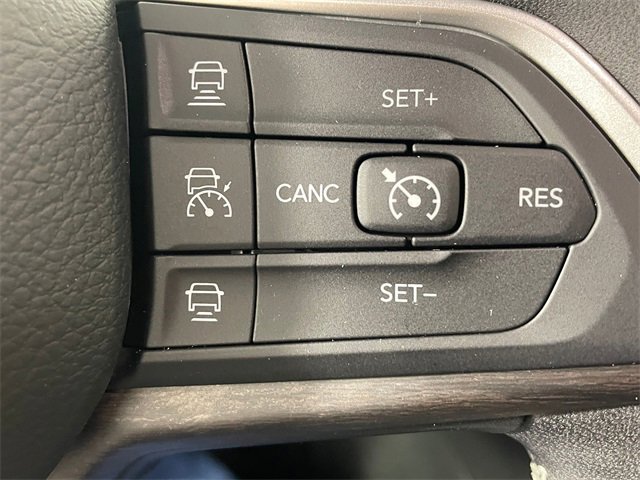 New 2025 Jeep Grand Cherokee L Limited w/ Trailer Tow Package image 10