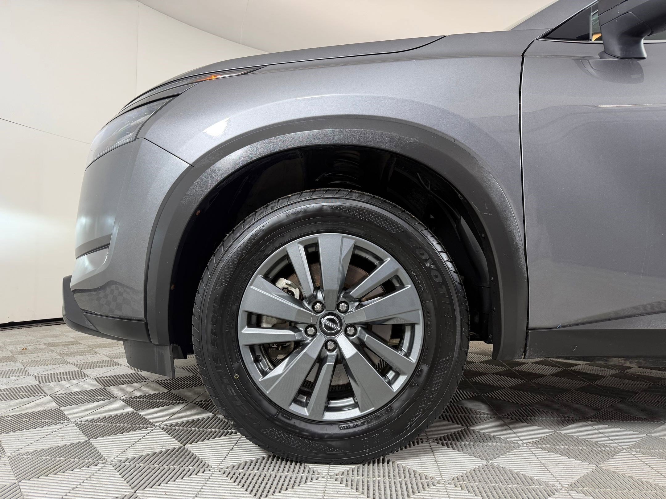 Used 2024 Nissan Pathfinder S AWD/4WD image 10