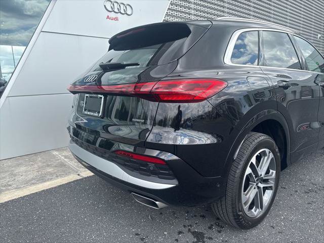 Certified 2025 Audi Q5 Premium Plus w/ Premium Plus AWD/4WD image 4