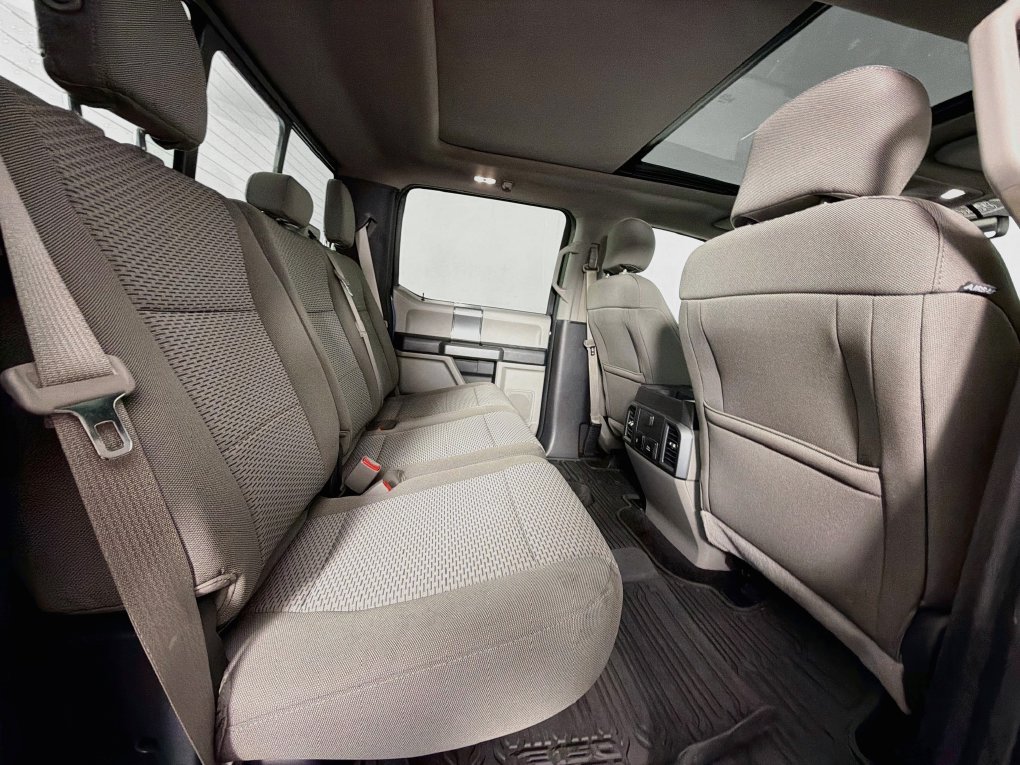 Used 2017 Ford F150 XLT w/ Equipment Group 302A Luxury AWD/4WD image 29