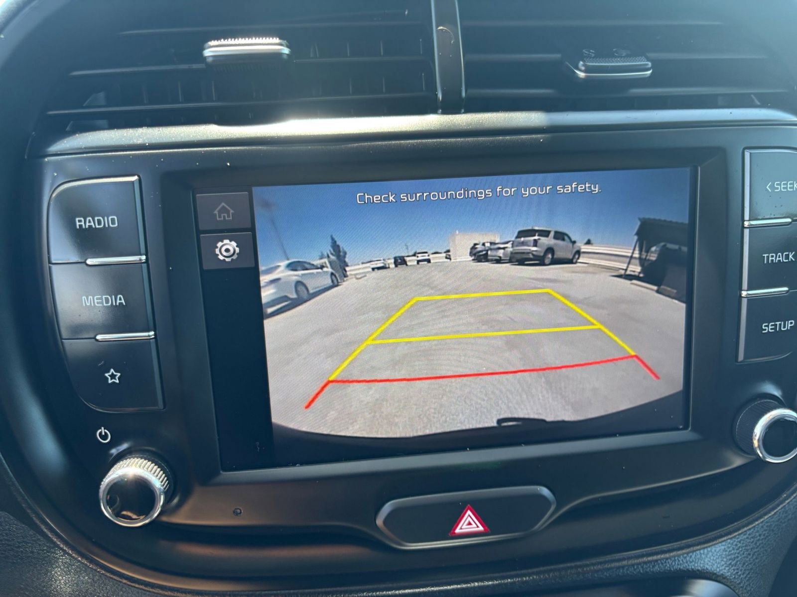Used 2025 Kia Soul LX w/ LX Technology Package FWD image 22