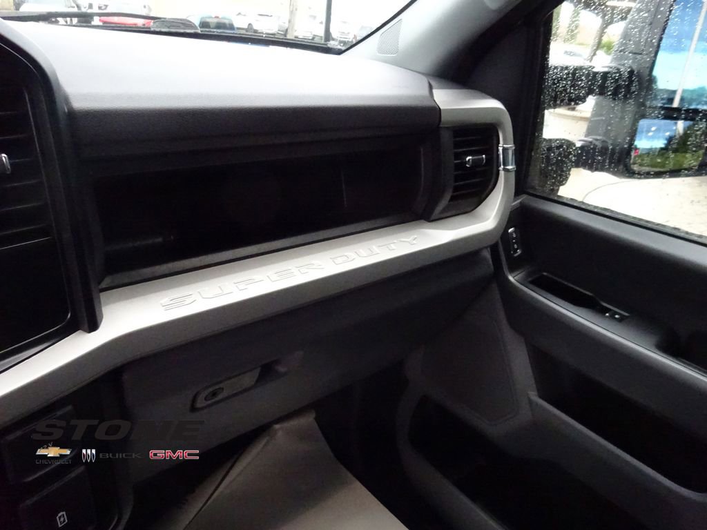 Used 2024 Ford F250 XL w/ STX Appearance Package image 29
