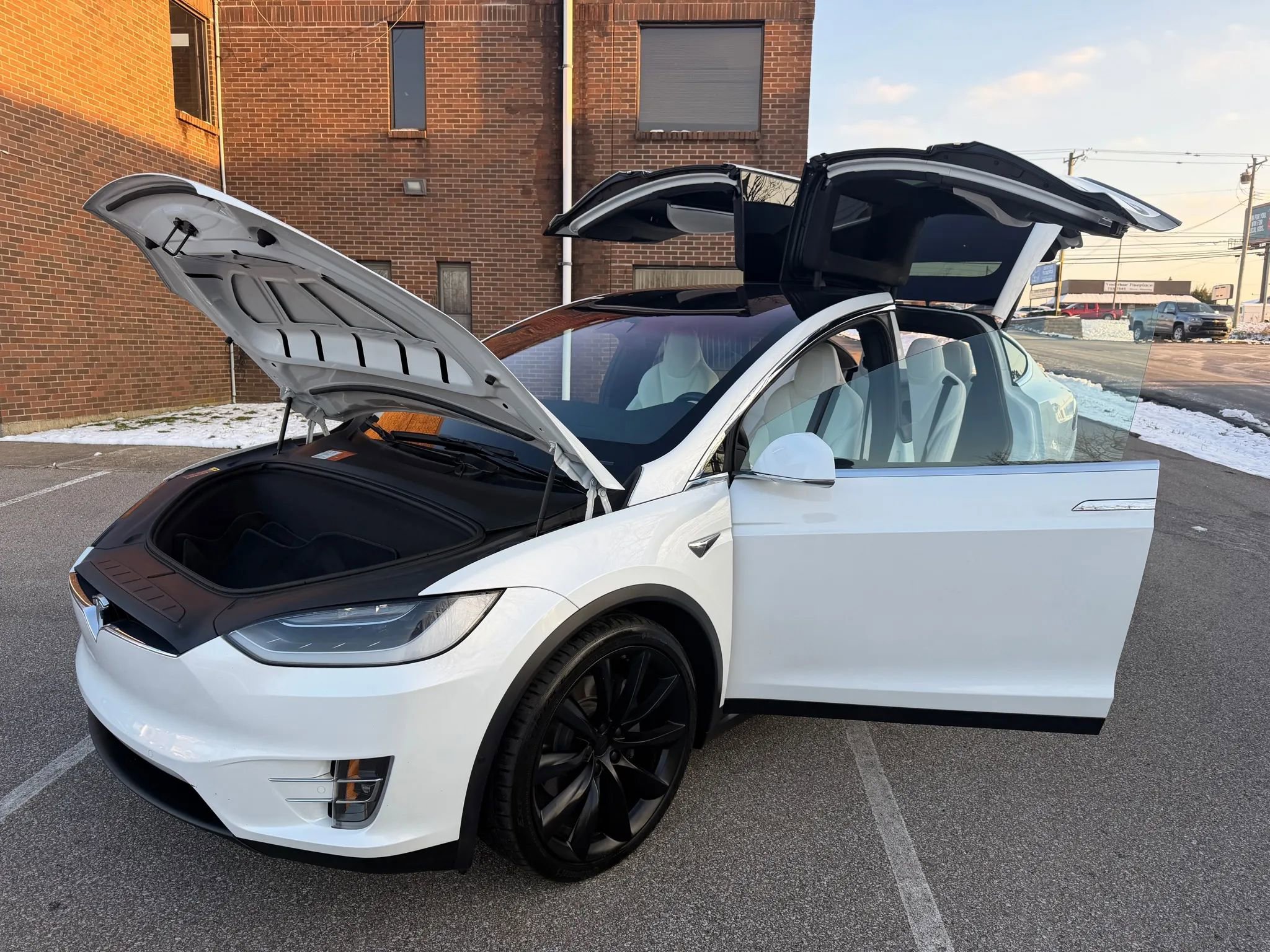 Used 2018 Tesla Model X 100D image 43