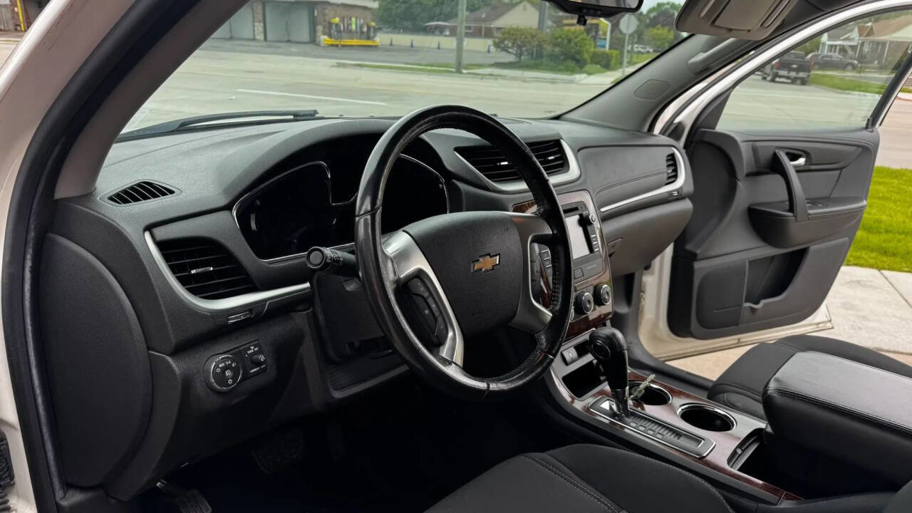 Used 2014 Chevrolet Traverse LT FWD image 23