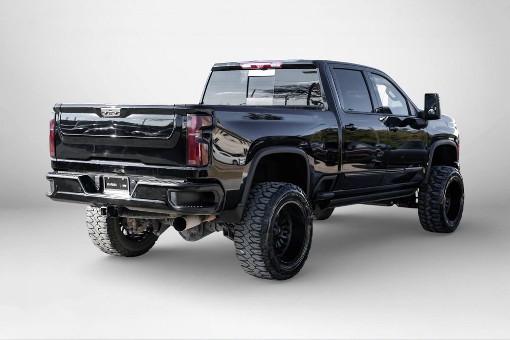 Used 2024 Chevrolet Silverado 3500 High Country w/ High Country Premium Package AWD/4WD image 6
