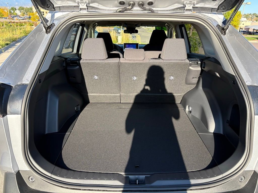Used 2025 Toyota RAV4 LE image 32