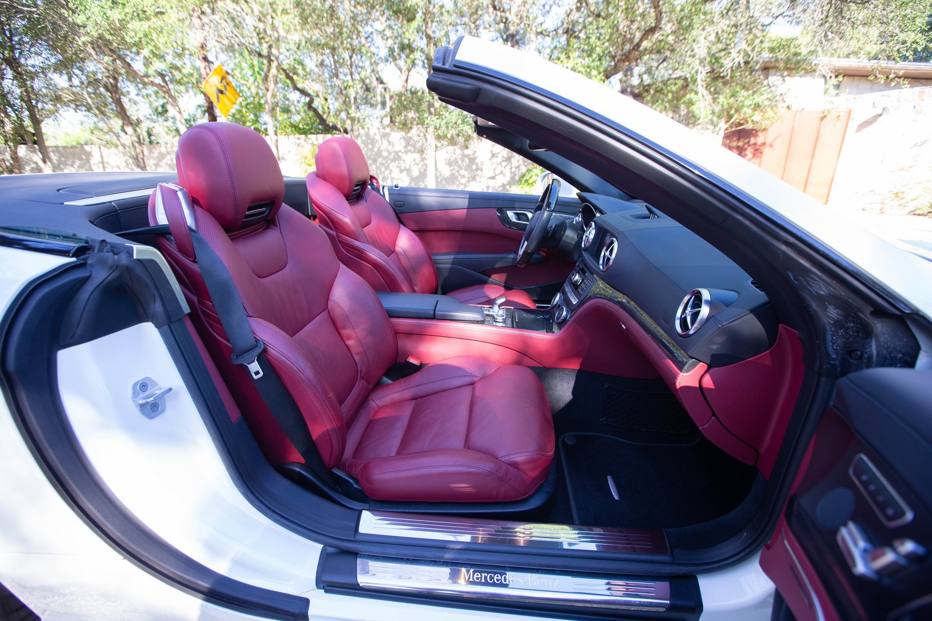 Used 2015 Mercedes-Benz SL 400 image 4