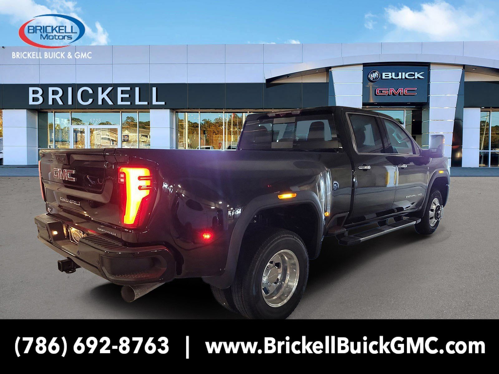 New 2026 GMC Sierra 3500 Denali w/ Technology Package AWD/4WD image 3