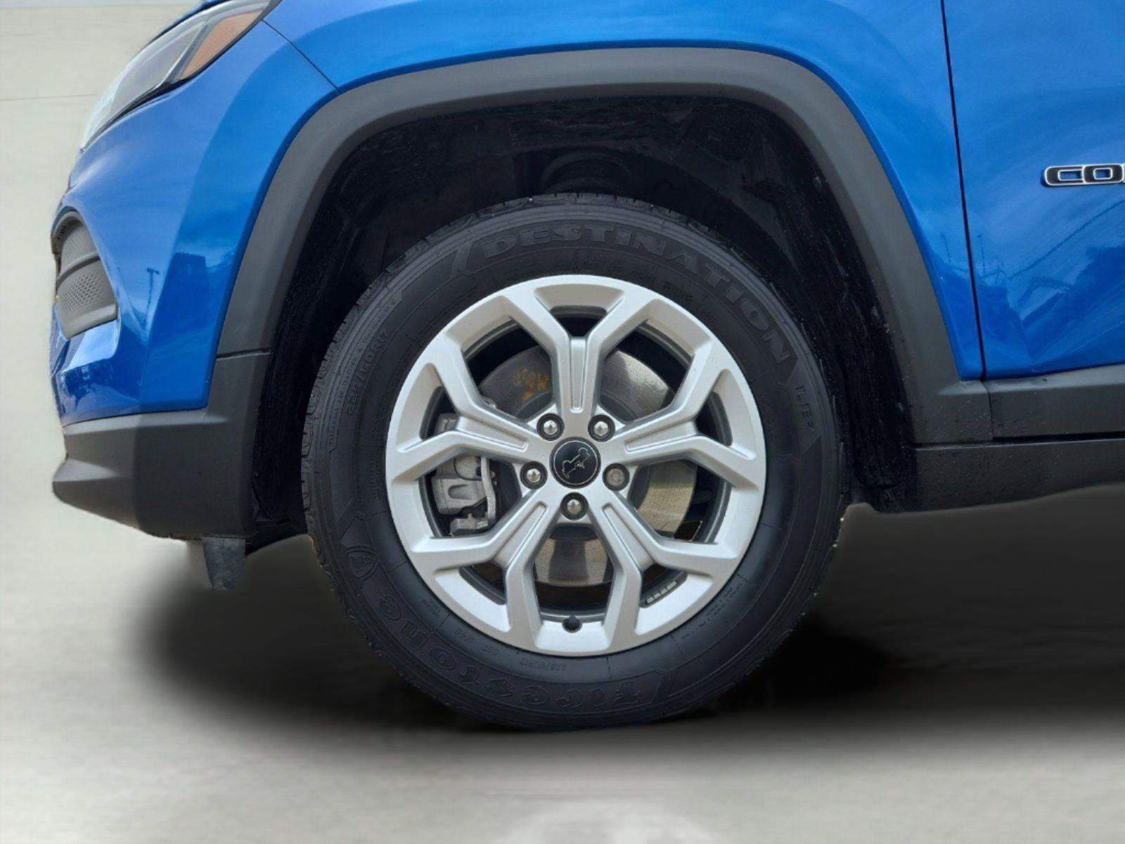 Used 2025 Jeep Compass Sport AWD/4WD image 10