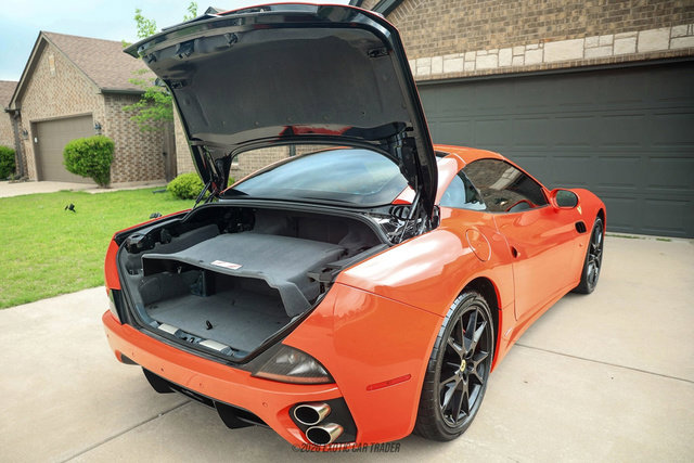 Used 2012 Ferrari California RWD image 51