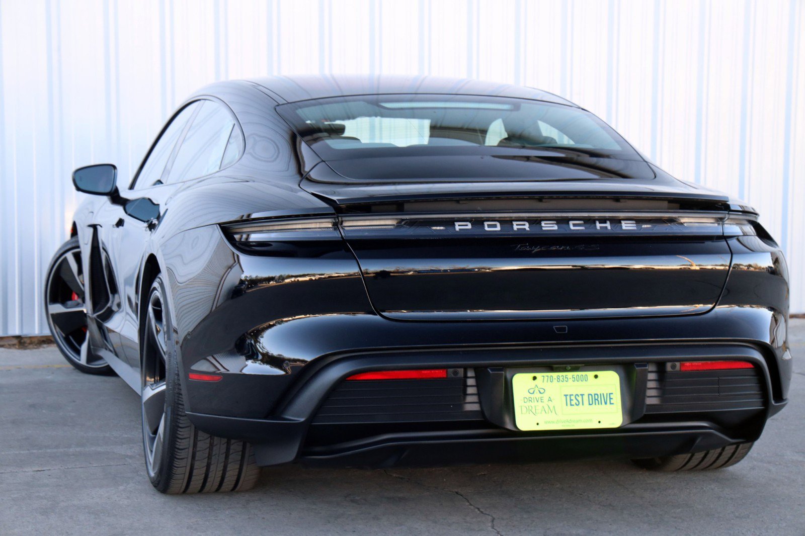 Used 2020 Porsche Taycan 4S image 5