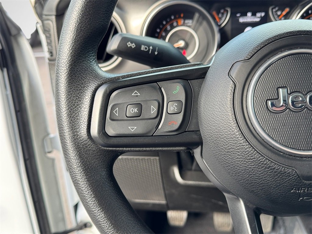 Used 2023 Jeep Gladiator Sport image 15