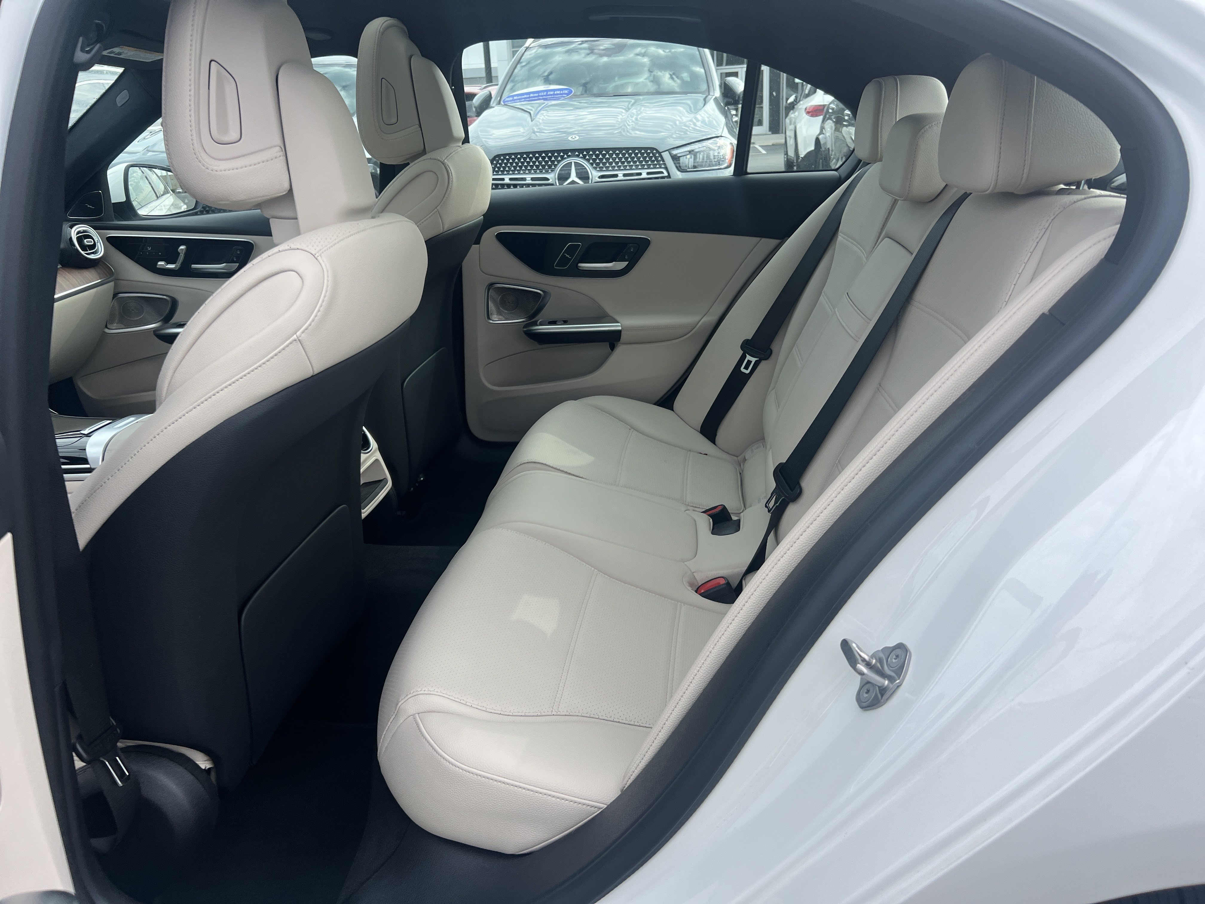 Used 2023 Mercedes-Benz C 300 4MATIC Sedan image 32