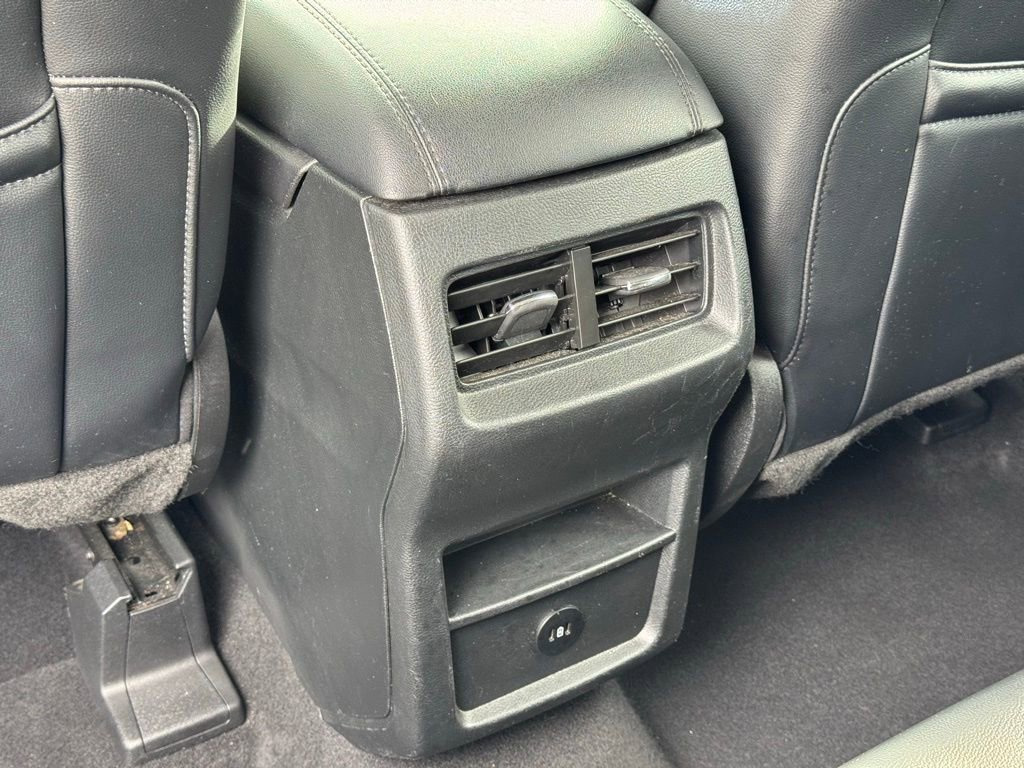 Used 2023 Ford Edge SEL image 16