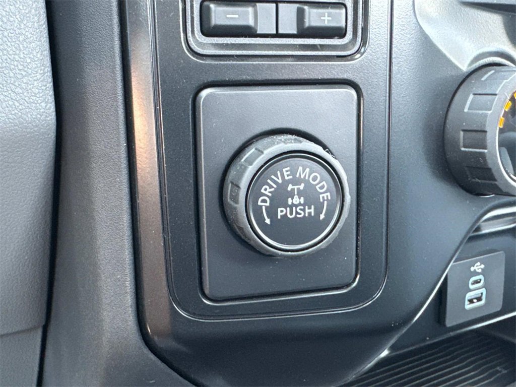 New 2025 Ford F350 XL w/ XL Chrome Package image 27