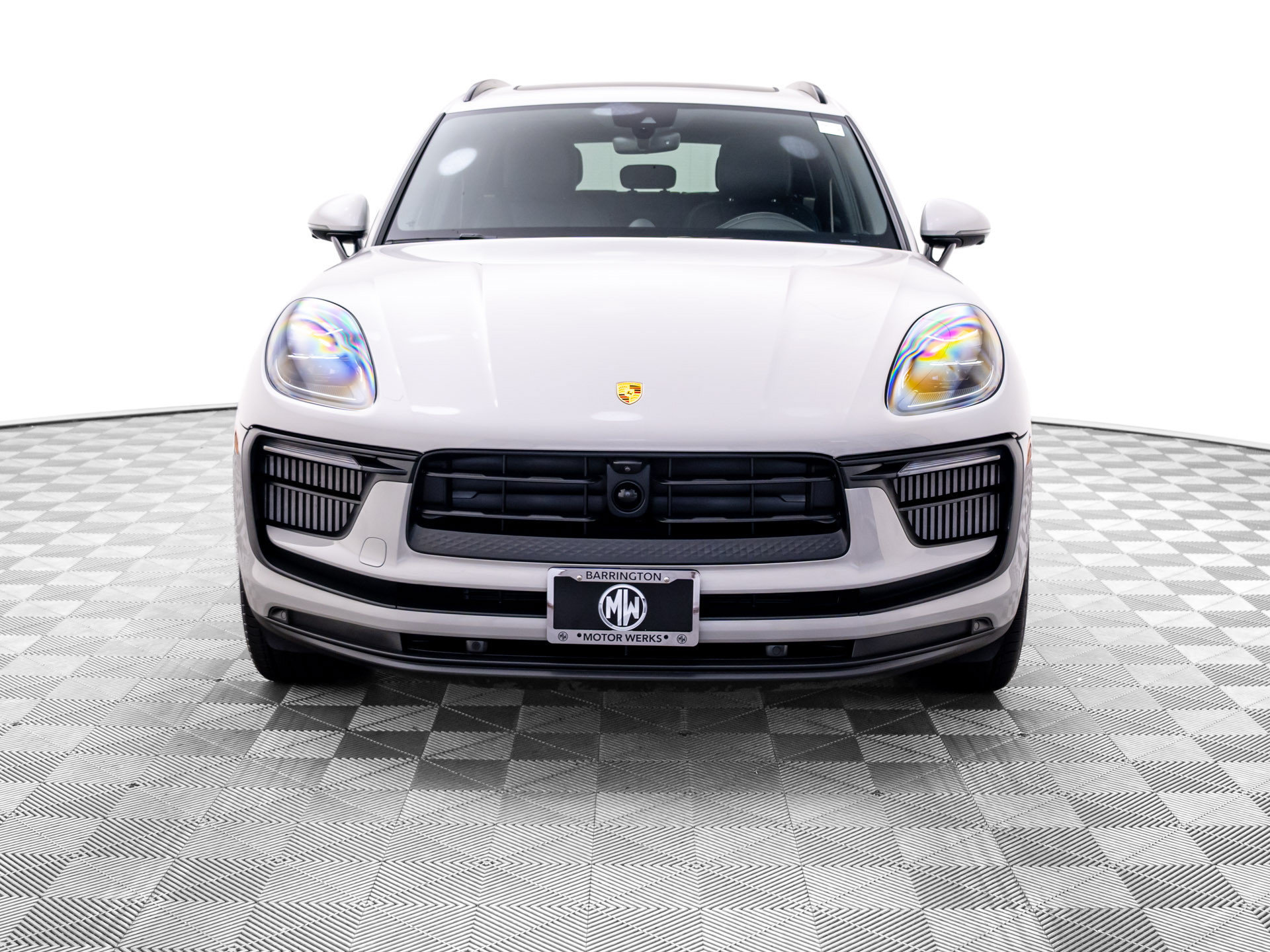 Certified 2023 Porsche Macan S AWD/4WD image 9