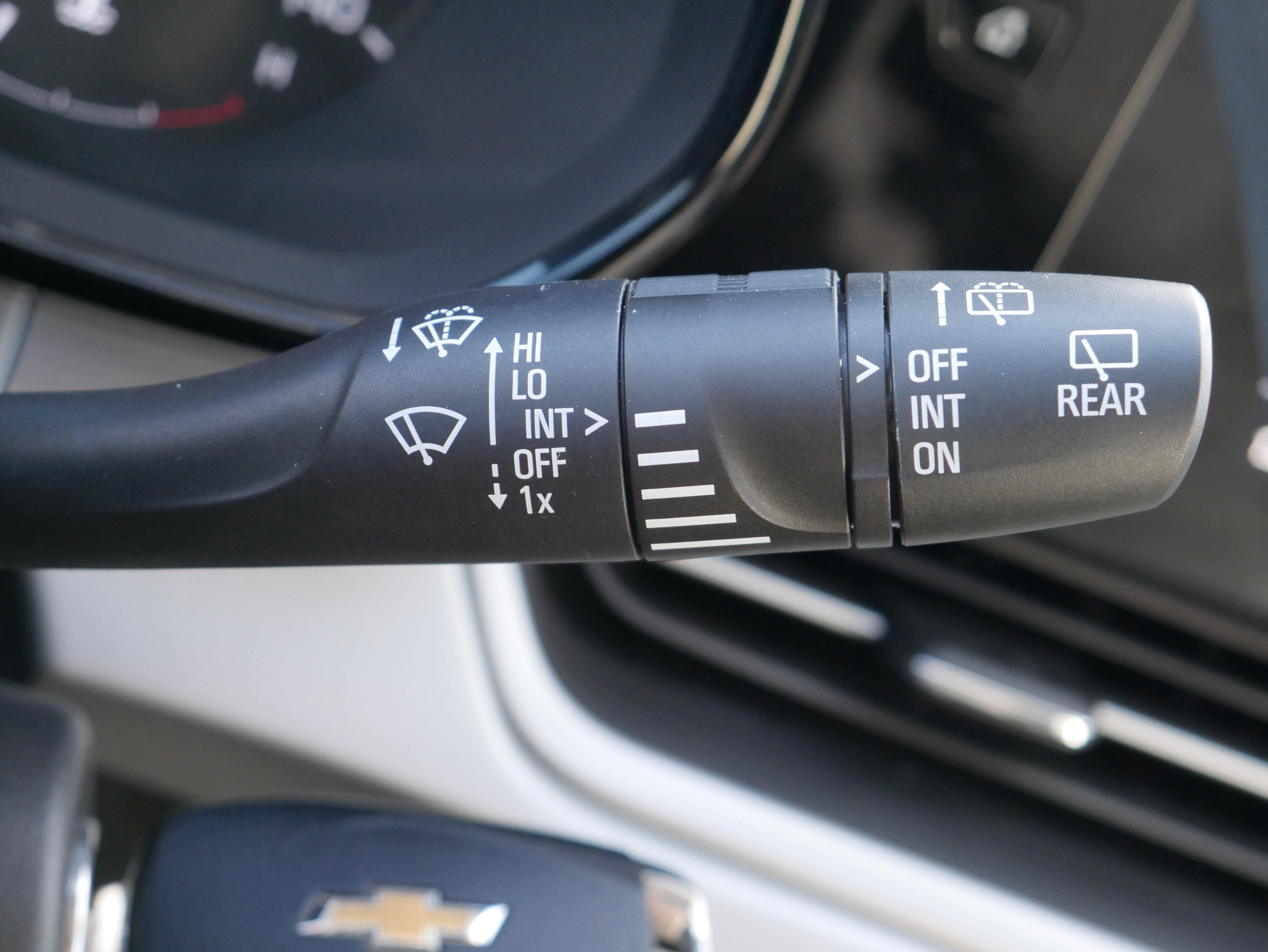 Certified 2024 Chevrolet Trax LS w/ LS Convenience Package image 25