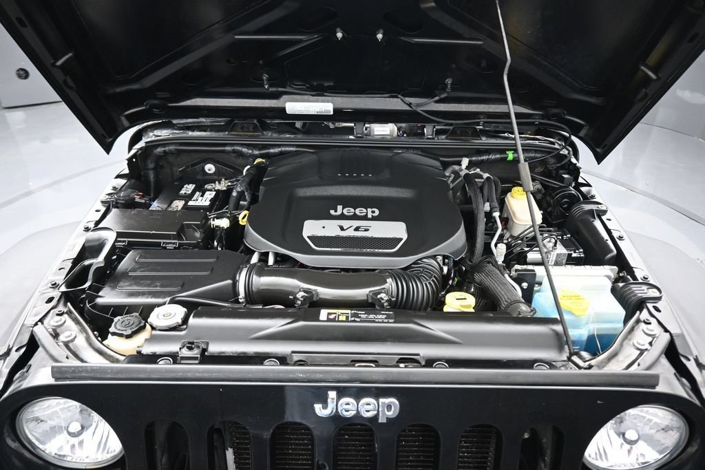 Used 2017 Jeep Wrangler Unlimited Sport w/ Quick Order Package 24S AWD/4WD image 38